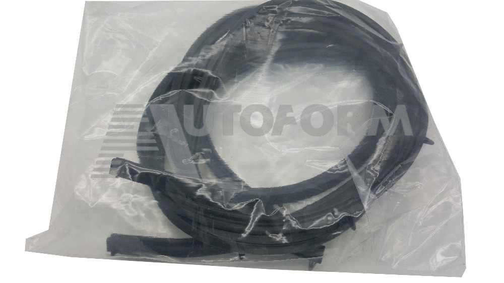 картинка РЕМКОМПЛЕКТ 242Р Р/К для а/м ВАЗ 1118. Уплотнители порогов с клипсами от магазина 